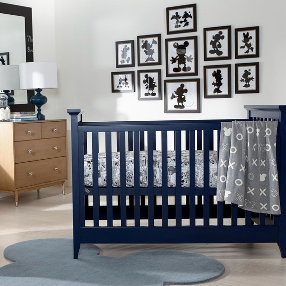 🆕 NWT Chic Love XO, White & Navy Blue Knit Throw Blanket, 30’’x 40’’ (New) - Picture 7 of 7